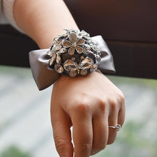 Load image into Gallery viewer, Rose Bridesmaid Hand Accessory